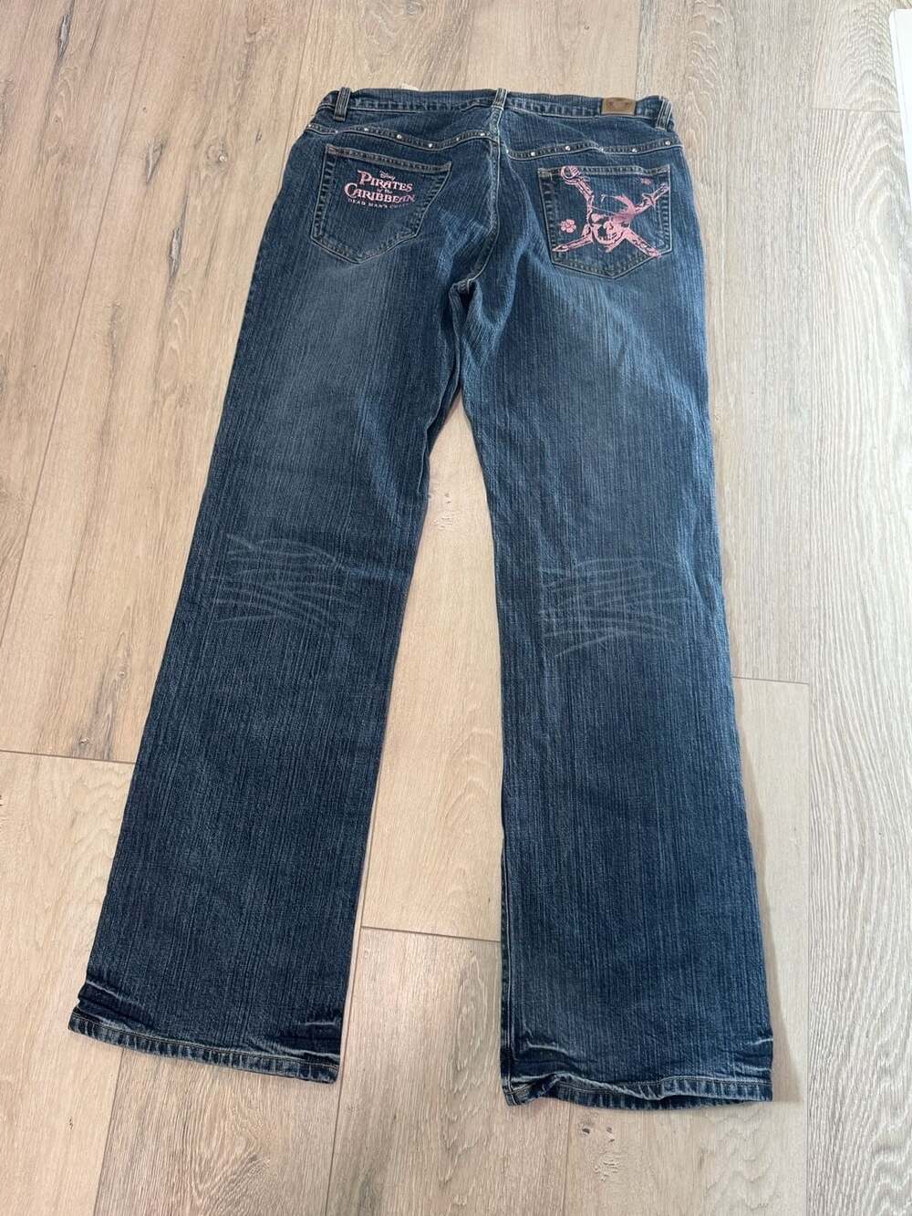 Disney Pirates Caribbean Dead Man’s Chest Pink Graphic Bootcut Jeans Women’s 12